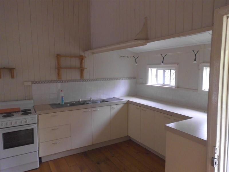 18 MADELYN Close, Moore Park Beach QLD 4670