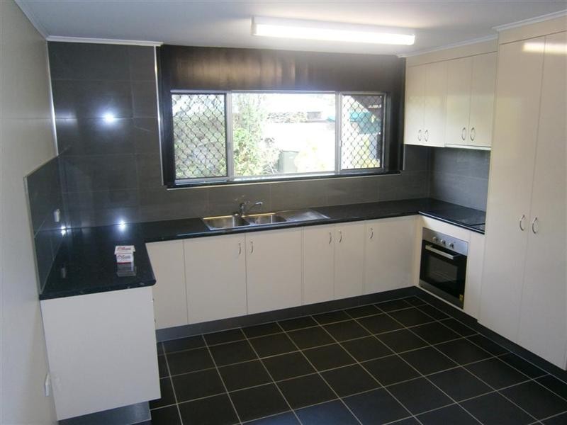 46 Avenell Street, Avenell Heights QLD 4670