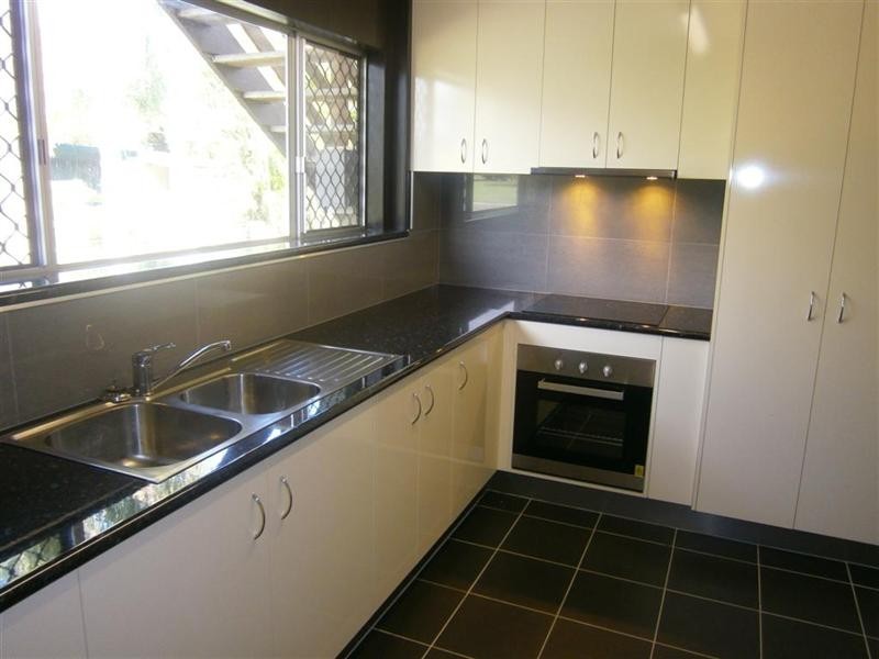 46 Avenell Street, Avenell Heights QLD 4670