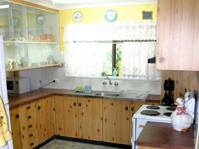 5 Lutz Court, Avenell Heights QLD 4670