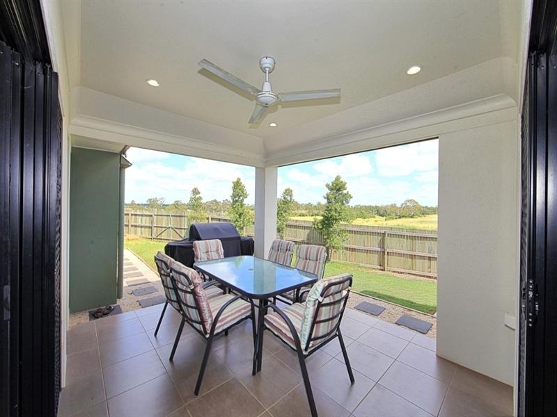 2 Mountney Street, Avoca QLD 4670
