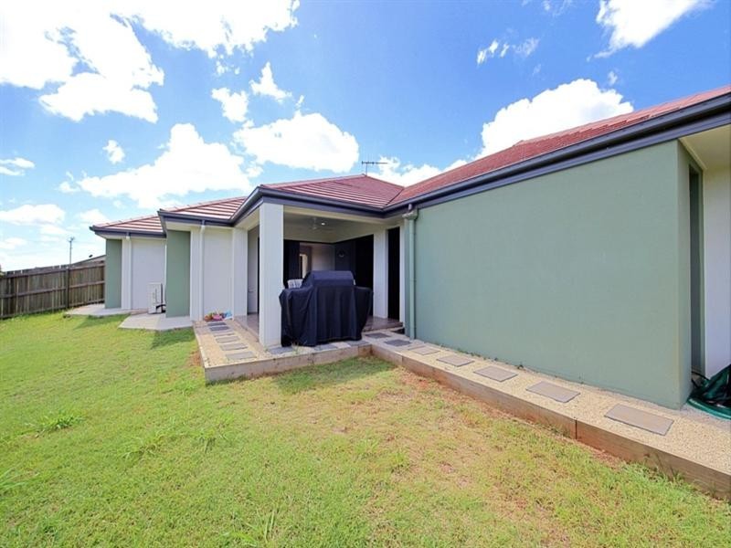 2 Mountney Street, Avoca QLD 4670