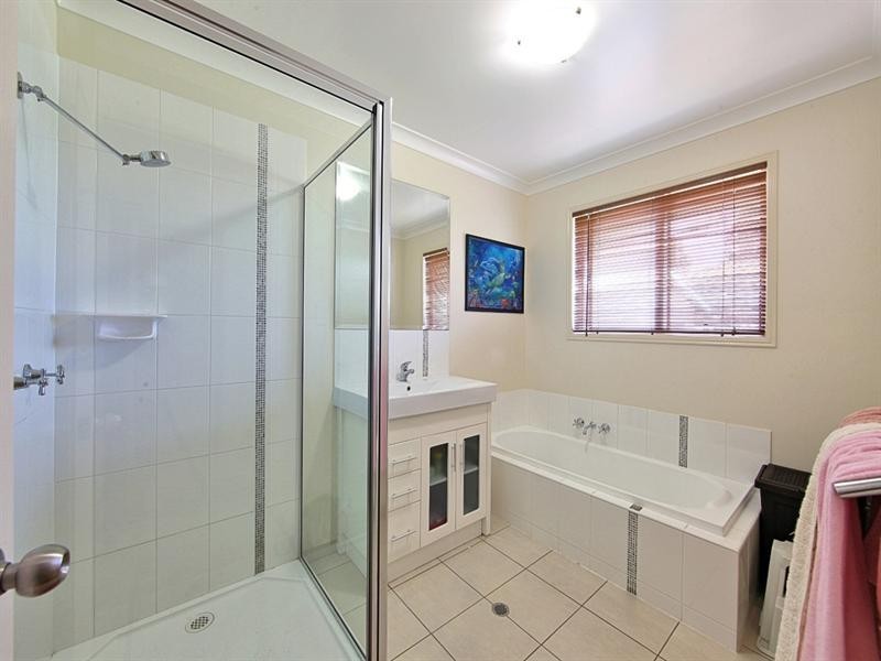 1406 Moore Park Road, Gooburrum QLD 4670