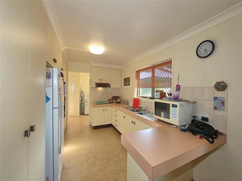 25 Pecton Place, Avenell Heights QLD 4670