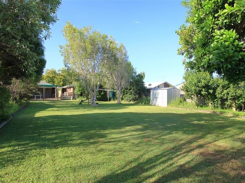 25 Pecton Place, Avenell Heights QLD 4670