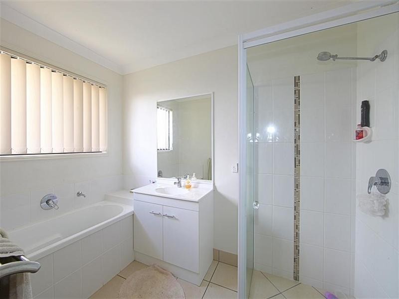 12 Scherer Boulevard, Kepnock QLD 4670