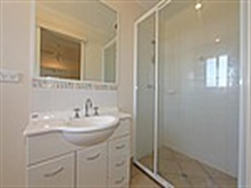 44 Paradise Avenue, Thabeban QLD 4670