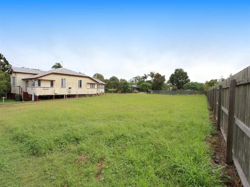 6 Arthur Street, Bundaberg South QLD 4670