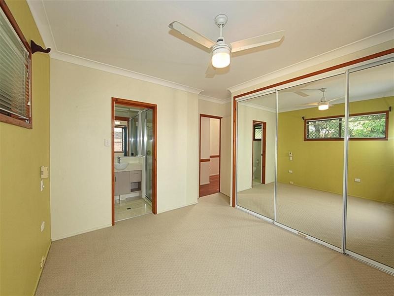 6 Shailers Circuit, Thabeban QLD 4670