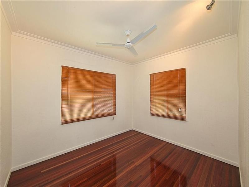 1 Lovers Walk, Woongarra QLD 4670