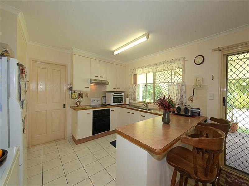 12 Maike Street, Kalkie QLD 4670