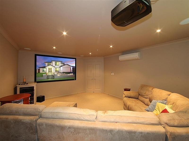 1 Serenity Drive, Kalkie QLD 4670