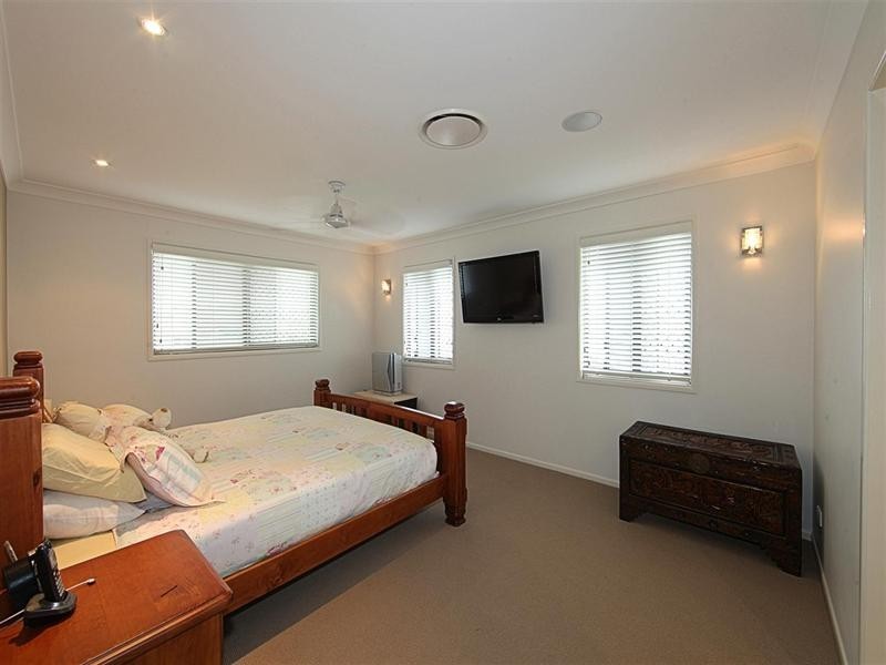 1 Serenity Drive, Kalkie QLD 4670