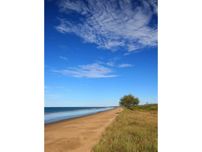 9 TEA TREE Court, Moore Park Beach QLD 4670