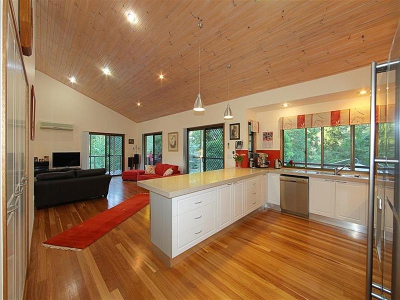 18 Kingfisher Crescent, Moore Park Beach QLD 4670