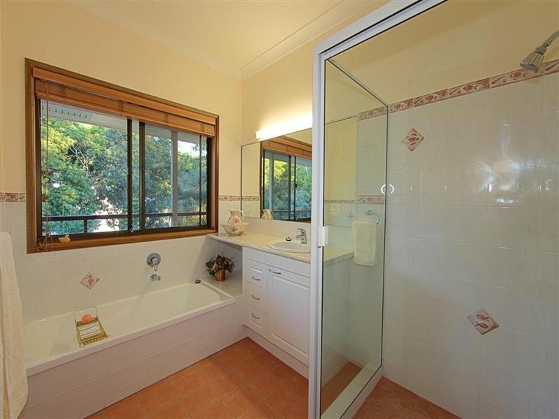 18 Kingfisher Crescent, Moore Park Beach QLD 4670