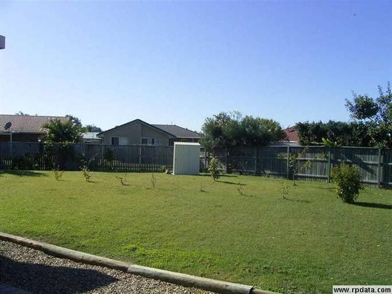 8 Settlers Court, Bargara QLD 4670