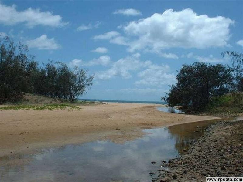 8 Settlers Court, Bargara QLD 4670