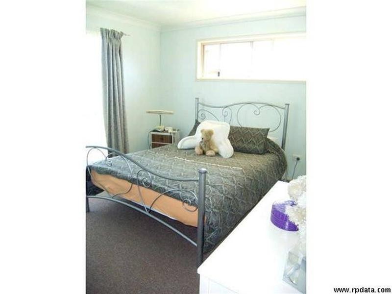 8 Settlers Court, Bargara QLD 4670