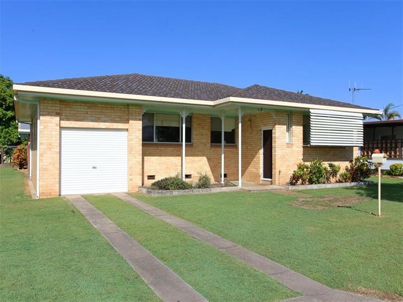 10 Barlow Street, Bundaberg North QLD 4670
