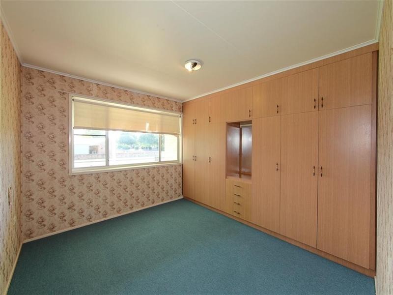 10 Barlow Street, Bundaberg North QLD 4670