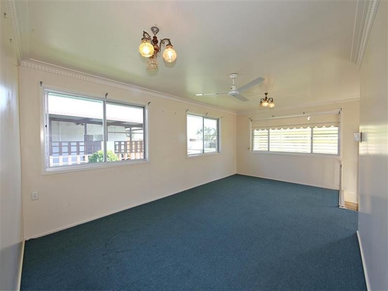 10 Barlow Street, Bundaberg North QLD 4670