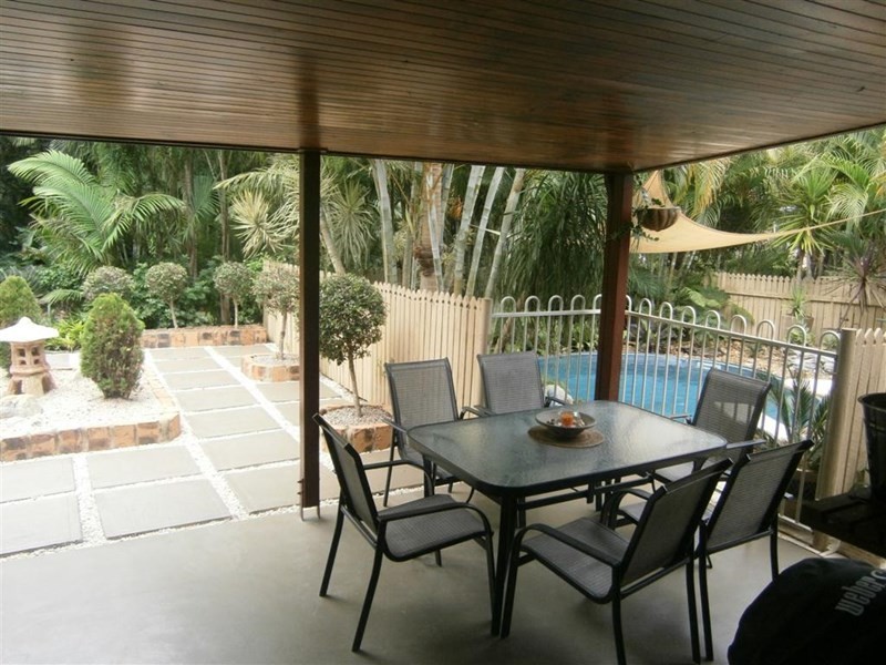 5 Woodlands Lane, Moore Park Beach QLD 4670