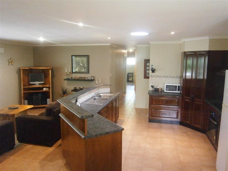 5 Woodlands Lane, Moore Park Beach QLD 4670