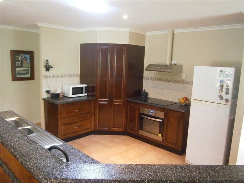 5 Woodlands Lane, Moore Park Beach QLD 4670