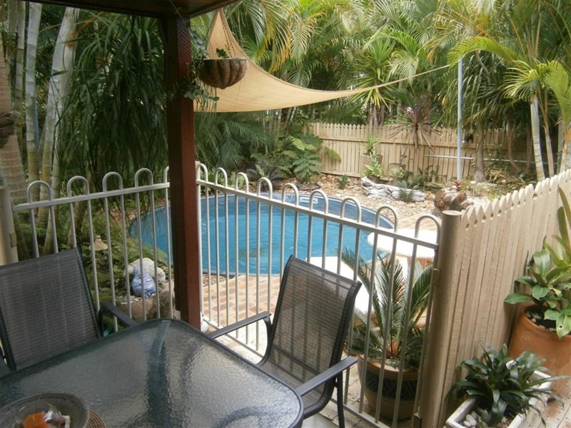 5 Woodlands Lane, Moore Park Beach QLD 4670