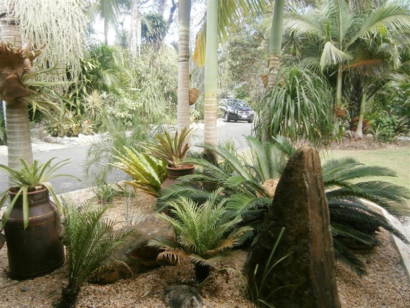 5 Woodlands Lane, Moore Park Beach QLD 4670