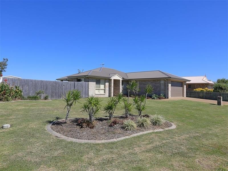 25 Peggy Drive, Coral Cove QLD 4670