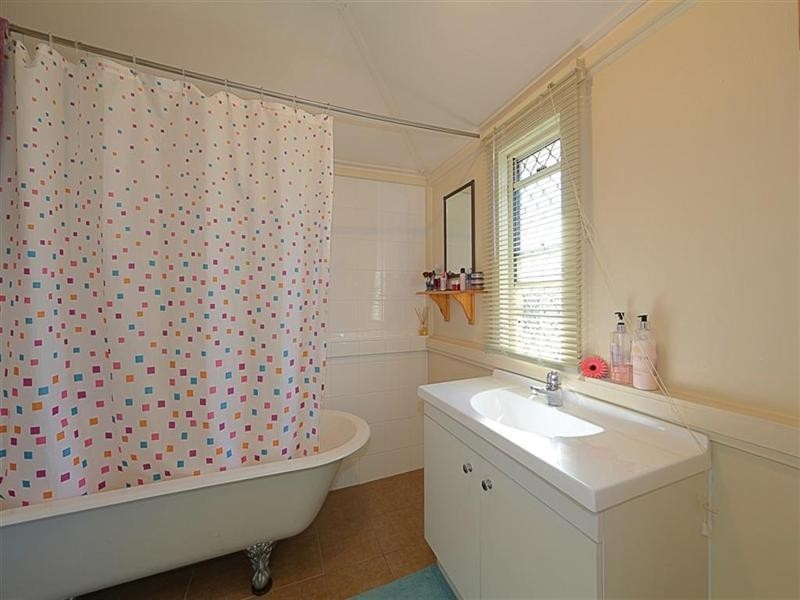 19A Alice Street, Walkervale QLD 4670