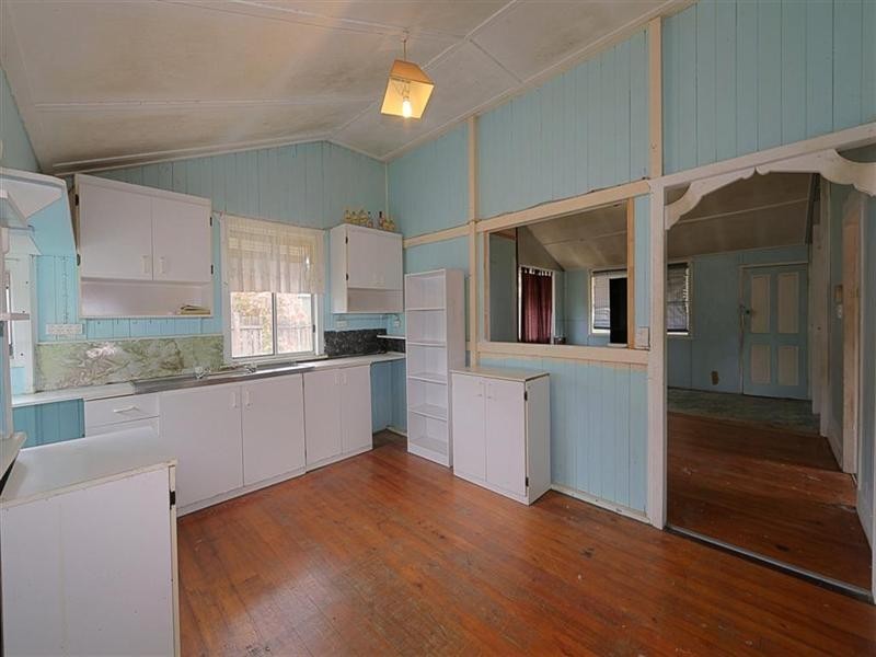 82 maryborough Street, Walkervale QLD 4670