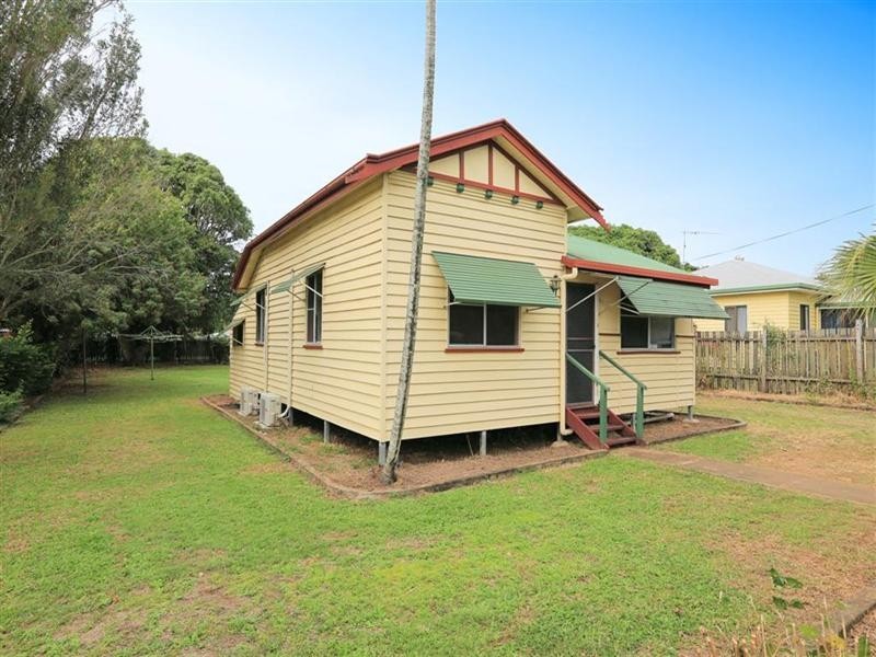 82 maryborough Street, Walkervale QLD 4670