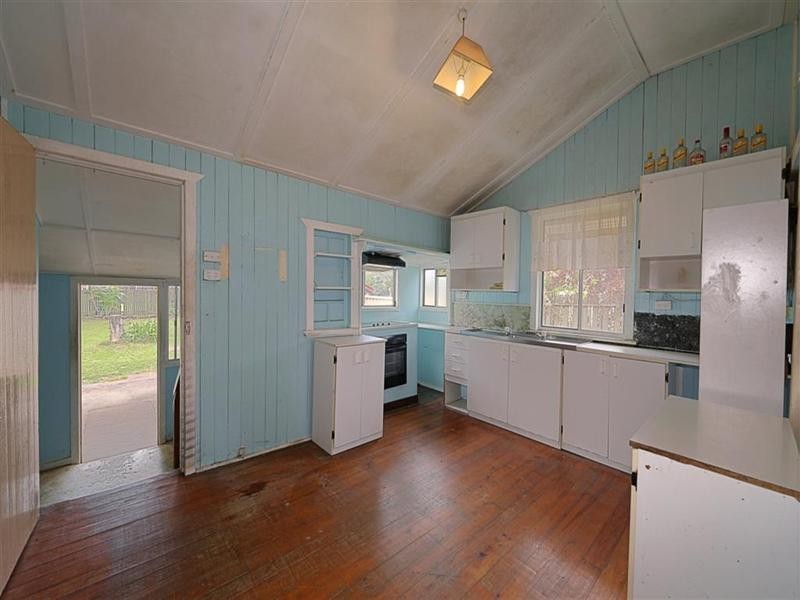 82 maryborough Street, Walkervale QLD 4670