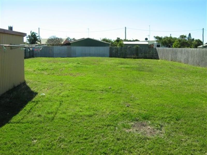 8 Hansen Street, Burnett Heads QLD 4670