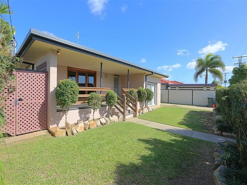 9 Richards Street, Svensson Heights QLD 4670