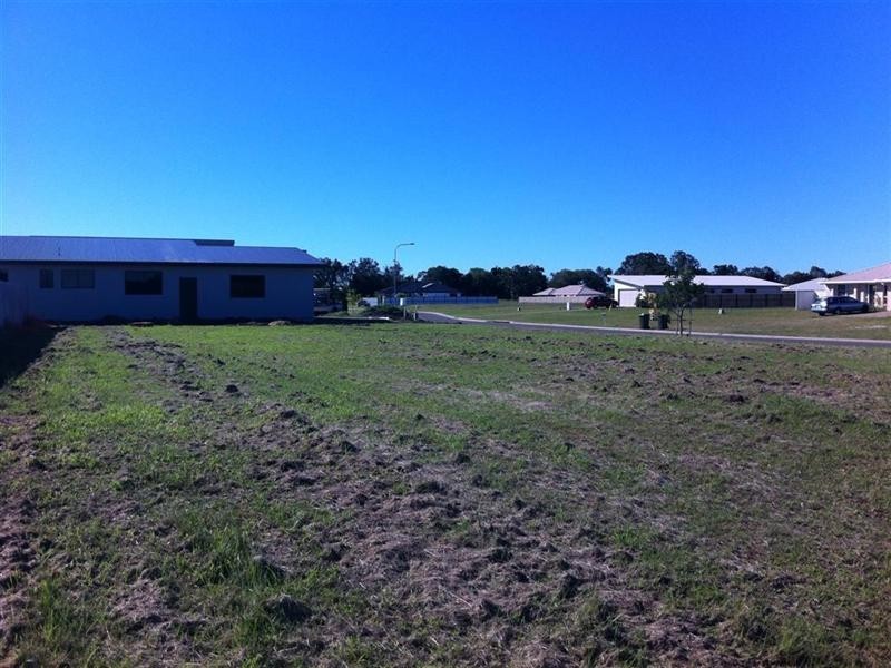 7 Beachmere Street, Burnett Heads QLD 4670