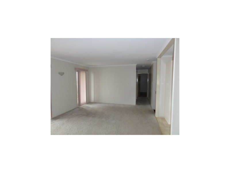 61 Rehbein Avenue, Qunaba QLD 4670