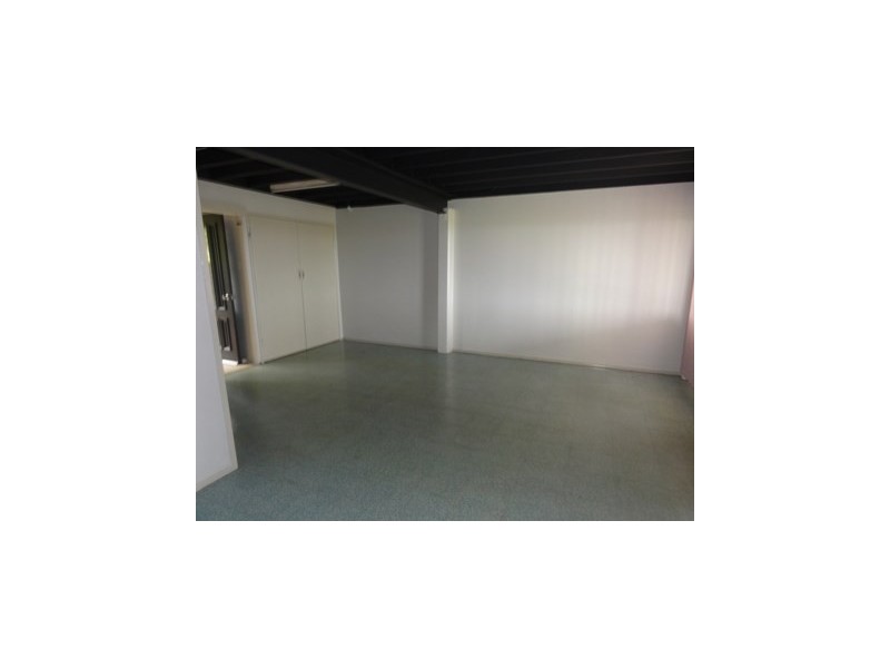 61 Rehbein Avenue, Qunaba QLD 4670