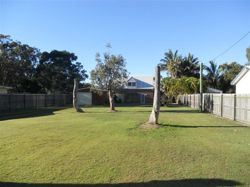 62 Mitchell Street, Elliott Heads QLD 4670