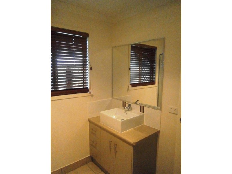 1-4/106 Burnett Street, Bundaberg South QLD 4670