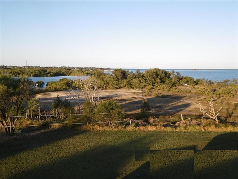 5 Margaret Court, Elliott Heads QLD 4670