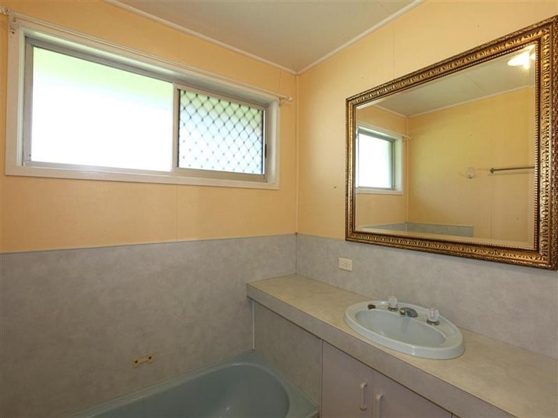 14 Sharon Road, Sharon QLD 4670