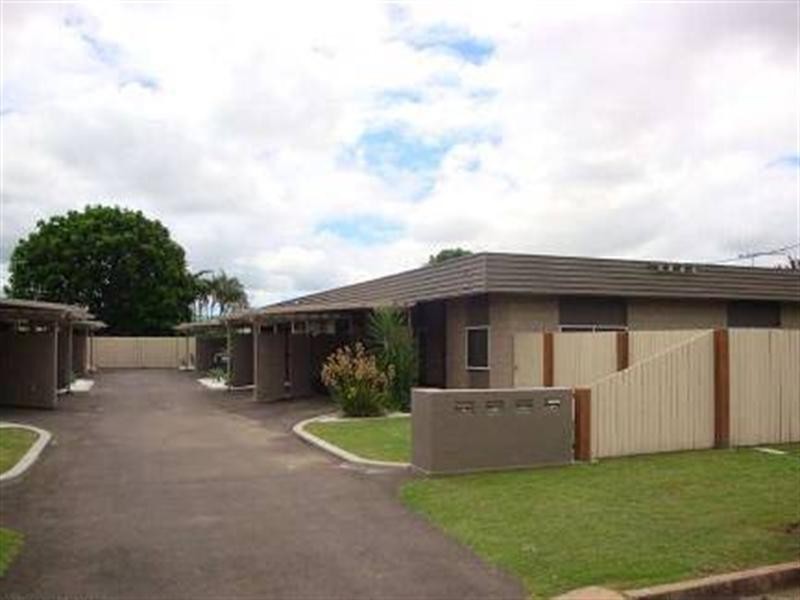8/16 White Street, Bundaberg West QLD 4670