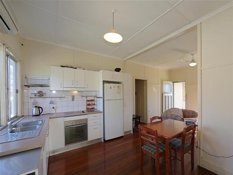 16 River Terrace, Millbank QLD 4670