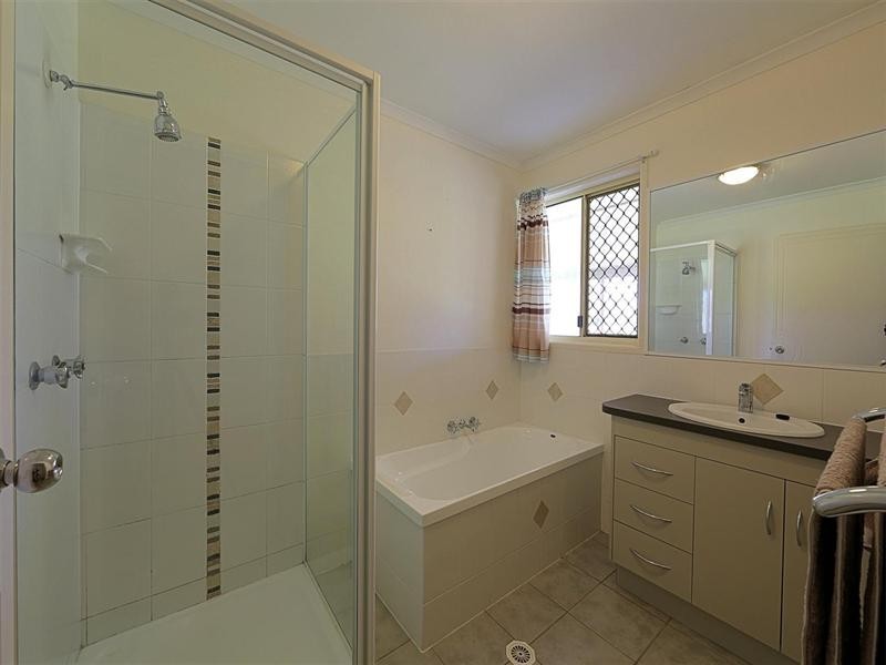 17 Park Estate Drive, Branyan QLD 4670