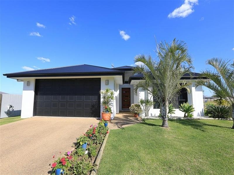 16 Avalon Street, Burnett Heads QLD 4670