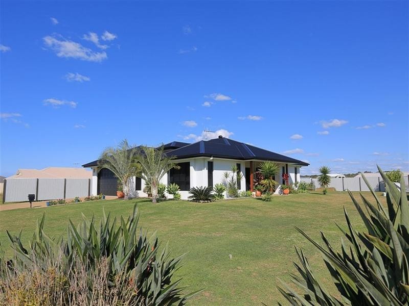 16 Avalon Street, Burnett Heads QLD 4670